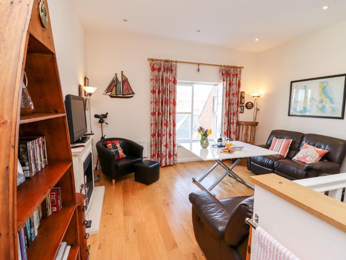 Tuksumduin Villa Whitby Bagian luar foto
