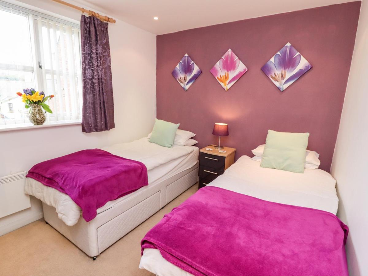 Tuksumduin Villa Whitby Bagian luar foto