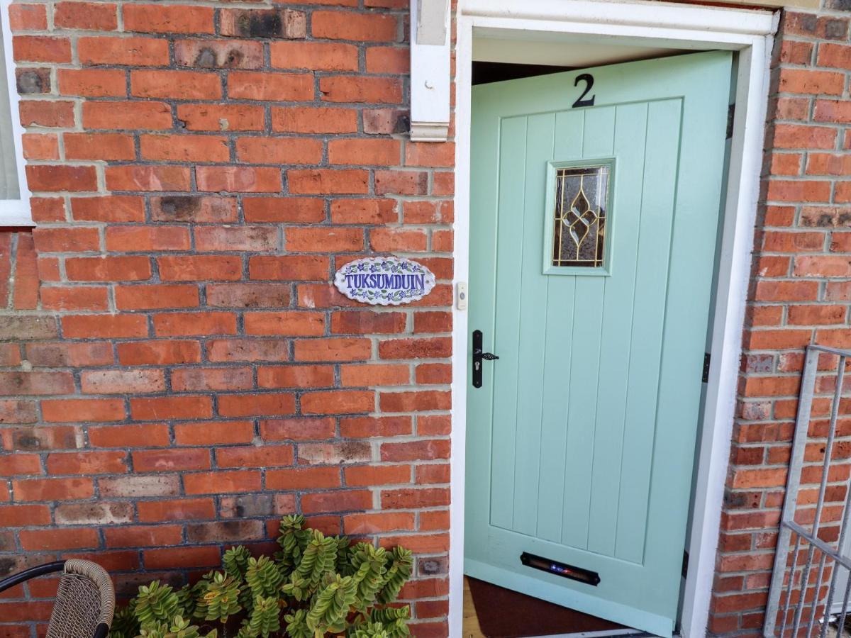 Tuksumduin Villa Whitby Bagian luar foto